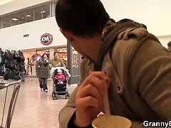 Blond, Tsjechisch, Spel, Rijpe lesbienne, Moeder die ik wil neuken, Kut duiken, Geschoren, Mager