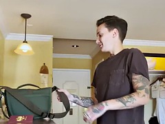 Любители, Красотки, Поцелуи, Лесбиянка, Трансы, Софткор