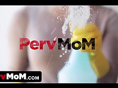 Grosser arsch, Grosse titten, Blasen, Geile alte tussi, Spermaladung, Milf, Schreiend