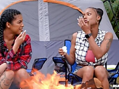 Пальцем, Лесбиянка, Лизание, Мастурбация, На природе, Бритые, Тощие, Молоденькие