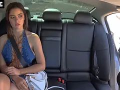 Gros seins, Sucer une bite, Brunette brune, En levrette, Interracial, Monstre, Seins naturels, Serré