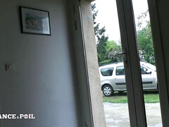 Amateur, Dingue, Mignonne, Domestique, Nue  à poil, Mamelons, Petite femme, Voyeur