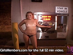 Blond, Universiteit, Vrouw, Flashing, Hd, Natuurlijke tieten, Openbaar, Alleen