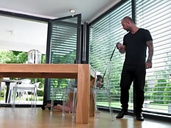 In den arsch, Braunhaarige, Fingern, Klaffend, Hd, Absätze, Rasiert, Hintern versohlen