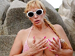 Amateur, Culo grande, Tetas grandes, Rubia, Penetracion con dedos, Masturbación, Madres para coger, Solo