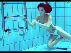 Salle de bains, Plage, Bikini, Brunette brune, Tchèque, Piscine, Softcore, Adolescente