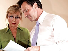 Mooie dikke vrouwen, Grote kont, Grote lul, Grote mammen, Blond, Pijpbeurt, Hondjeshouding, Rijpe lesbienne