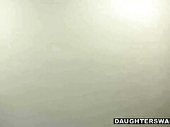 18 ans, Blonde, Sucer une bite, Tir de sperme, Le plan cul à quatre, Groupe, Fête, Adolescente