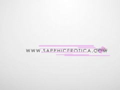 Rubia, Morena, Penetracion con dedos, Hd, Lesbiana, Al aire libre, Trio