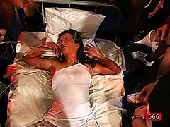 Belleza, Verga grande, Tetona, Semen en la boca, Polla, Estilo perrito, Orinar, Puta