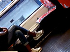 Noire, Fétiche des pieds, Voyeur