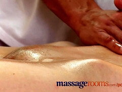 Kont, Rondborstig, Stel, Tsjechisch, Vingeren, Masseren, Orgasme, Spuiten