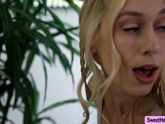 Nana, Gros seins, Rondelette, Lesbienne, Léchez, Masturbation, Orgasme, Actrice du porno