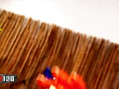 女, フェティッシュ, 食べ物, 自然山雀, プール, ポルノスター, タトゥー, オッパイの