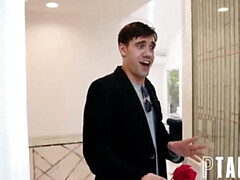 Grote mammen, Pijpbeurt, Hondjeshouding, Sperma in gezicht, Hardcore, Kut duiken, Geschoren, Stiefmoeder