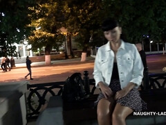 Gros seins, Fétiche, Exhib, Mère que j'aimerais baiser, Seins naturels, De plein air, Public, Solo