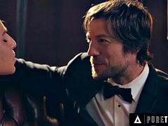 デカチン, フェラチオ, フェティッシュ, 手コキする, 現実, 剃毛, オッパイの