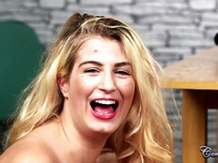 Grote mammen, Blond, Pijpbeurt, Rondborstig, Sperma shot, Sperma in gezicht, Natuurlijke tieten, Tieten likken