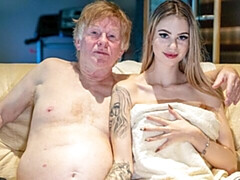 18, デカ尻, デカパイ, ブロンド, フェラチオ, バック, ガリガリ, ティーン