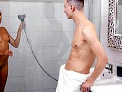 デカチン, フェラチオ, バック, 自然山雀, シャワー, ガリガリ, ティーン, オッパイの