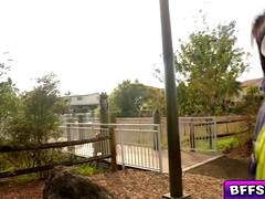 In den arsch, Grosser schwanz, Blasen, Braunhaarige, Fingern, Natürlichen titten, Muschi, Jungendliche (18+)