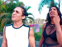 Enthousiasteling, Anaal, Grote kont, Pijpbeurt, Indisch, Masturbatie, Openbaar, Tieten likken