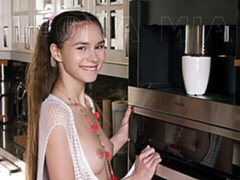 Blonde, Doigter, Béant, Branlette thaïlandaise, Maigrichonne, Adolescente, Nénés, Mouillée