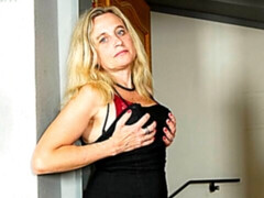 Grosser arsch, Grosser schwanz, Grosse titten, Blondine, Pummelig, Hundestellung, Reif, Milf