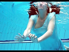 18 jahre, Grosse titten, Braunhaarige, Tschechisch, Hd, Pool, Öffentlich, Russisch