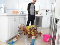 Culo grande, Tetas grandes, Mamada, Estilo perrito, Masturbación, Madres para coger, Medias largas, Voyeur