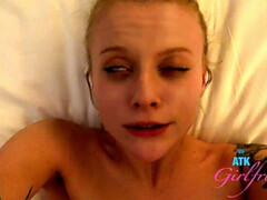 Anal, Cuarto de baño, Penetracion con dedos, Novia, Pequeña, Pov, Coño, Tragarse