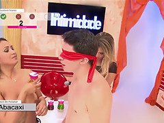 Grosse titten, Hundestellung, Handjob, Hd, Muschi, Tätowierung, Titten