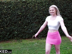 Grosser arsch, Schwarz, Blondine, Blasen, Besamung, Interrassisch, Masturbation, Reiten