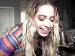 Blonde, Faciale, Naturelle, Pov, Chaussettes, Serré, Nénés, Mouillée