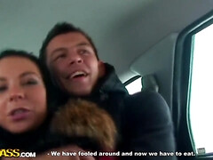 Cul, Sucer une bite, Éjaculation interne, Hd, Public, Russe, Rasée, Adolescente