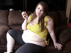 Nana, Belle grosse femme bgf, Gros cul, Rondelette, Grosse, Nourriture, Solo, Adolescente