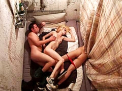 フェラチオ, 茶髪の, グループ, 手コキする, 剃毛, ティーン, オッパイの, ヤリマンの