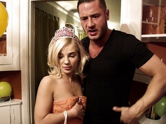 Блондинки, Собачьи, Сперма на лице, Хд, Натуральные сиськи, Крошечные, Молоденькие, Сиськи