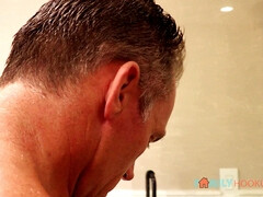 Schlafzimmer, Grosse titten, Britisch, Natürlichen titten, Rasiert, Hintern versohlen, Tätowierung, Nass