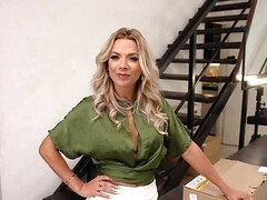 Grosser schwanz, Grosse titten, Blondine, Fußfetisch, Fussjob, Hd, Massage, Milf