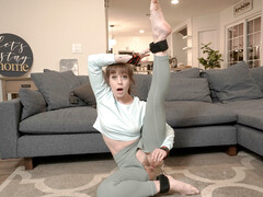 Horny babe Jenna Noelle teases in her fitness gear too