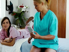 アジア人, 茶髪の, 毛深い, レズビアン, ピアス, ポルノスター, オッパイの, ユニフォーム