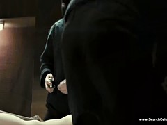 Gros seins, Brunette brune, Célébrité, Nue, Nénés