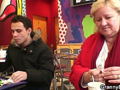 Arsch, Grosse titten, Blondine, Blasen, Geile alte tussi, Kehlenfick, Milf, Stiefmutter
