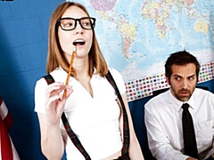 Grote kont, Grote lul, Pijpbeurt, Hondjeshouding, Natuurlijke tieten, Schoolmeisje, Tiener, Tieten likken