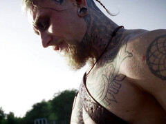 Pijpbeurt, Bruinharig, Diep in de keel, Europees, Sperma in gezicht, Handbeurt, Natuurlijke tieten, Tieten likken