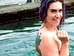 Большие дырки, Милф, На природе, Бассейн, Соло, Сиськи, Игрушки, Влажная