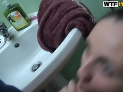 Morena, Tacones, Medias largas