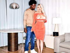 Lieveling, Grote kont, Blond, Pijpbeurt, Lul, Interraciaal, Pornster, Geschoren