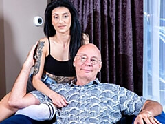 18, お尻, フェラチオ, 茶髪の, バック, ガリガリ, ティーン, オッパイの